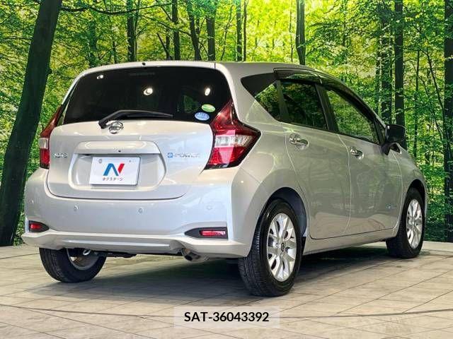 Nissan NOTE 2019-11 279885-17