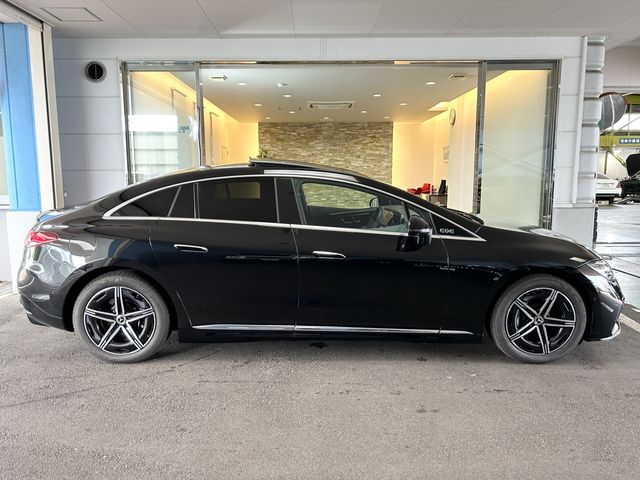 Mercedes Benz EQE 2022-10 24212-5