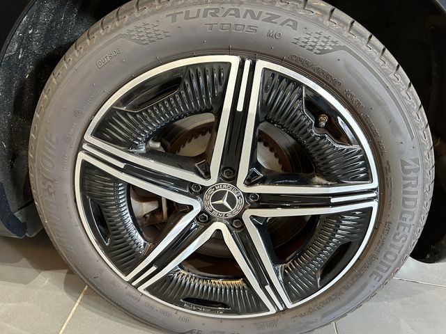 Mercedes Benz EQE 2022-10 24212-6