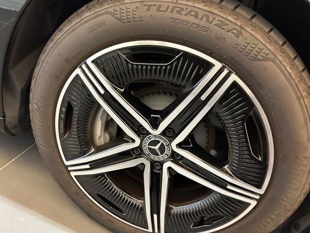 Mercedes Benz EQE 2022-10 24212-8