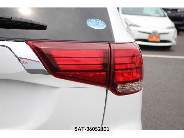 Mitsubishi OUTLANDER PHEV 2015-09 380194-11