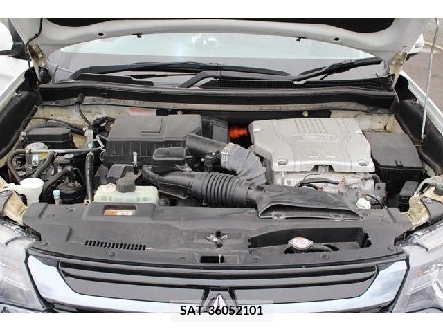 Mitsubishi OUTLANDER PHEV 2015-09 380194-18