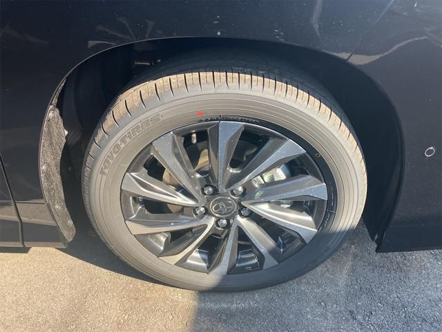 Toyota VOXY HYBRID 2023-11 183110-6