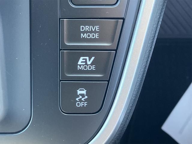 Toyota VOXY HYBRID 2023-11 183110-19