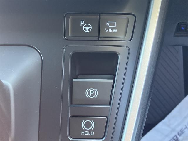 Toyota VOXY HYBRID 2023-11 183110-18