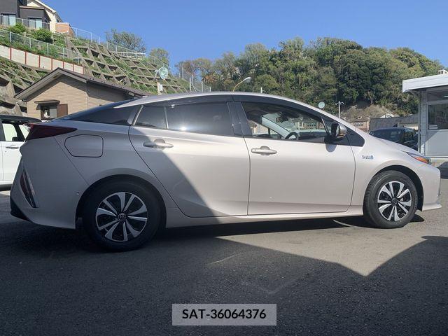 Toyota PRIUS PHV 2017-05 236285-5