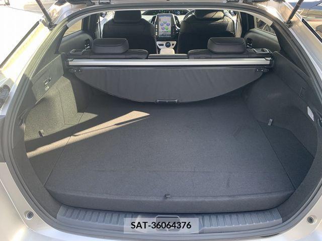 Toyota PRIUS PHV 2017-05 236285-19