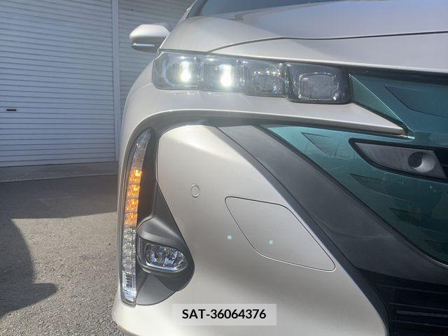 Toyota PRIUS PHV 2017-05 236285-12