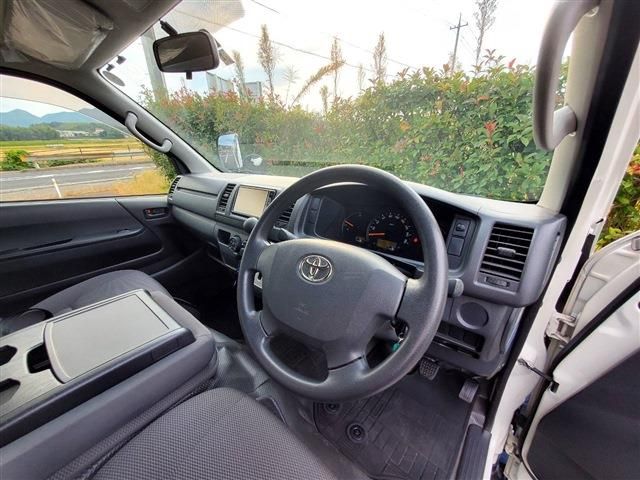Toyota REGIUSACE VAN 2016-01 23646-9