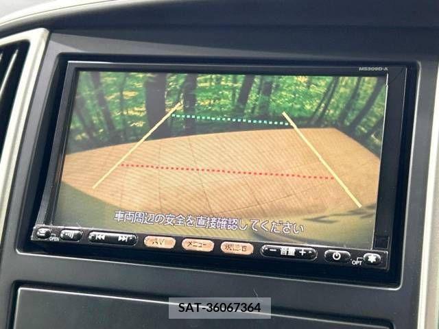 Nissan SERENA 2009-10 351091-3
