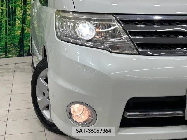 Nissan SERENA 2009-10 351091-12