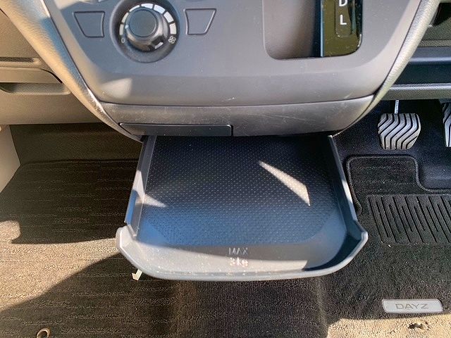 Nissan DAYZ 2019-10 28782-21