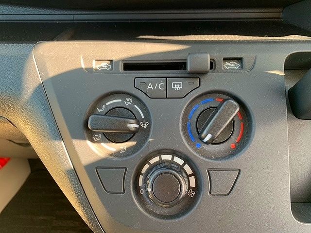 Nissan DAYZ 2019-10 28782-15