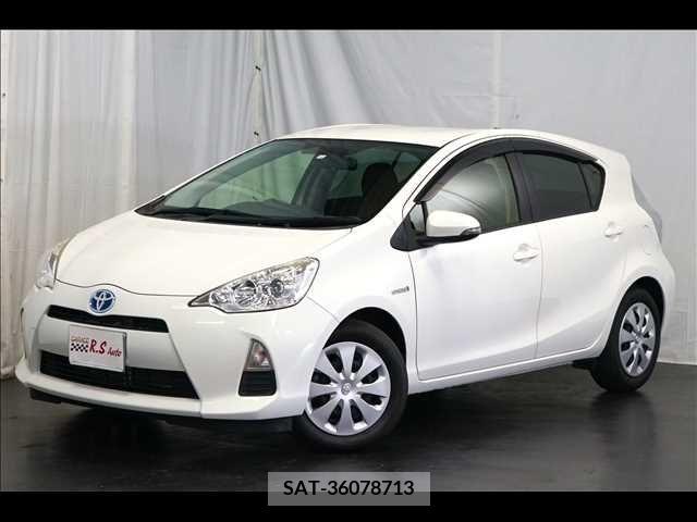 Toyota AQUA 2014-04 314175-0