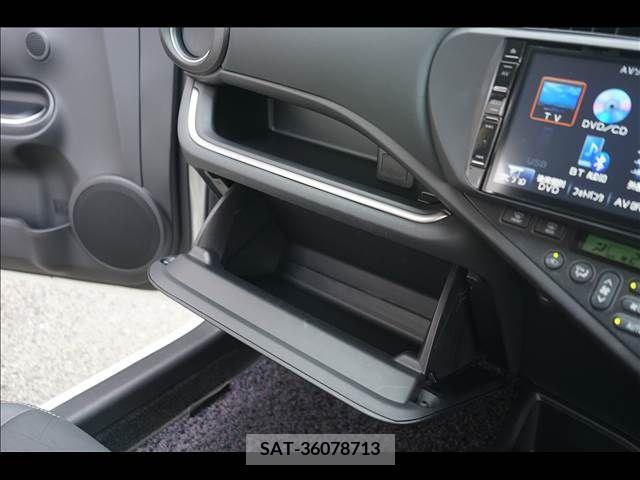 Toyota AQUA 2014-04 314175-12