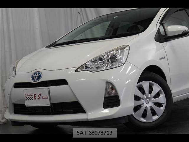 Toyota AQUA 2014-04 314175-2