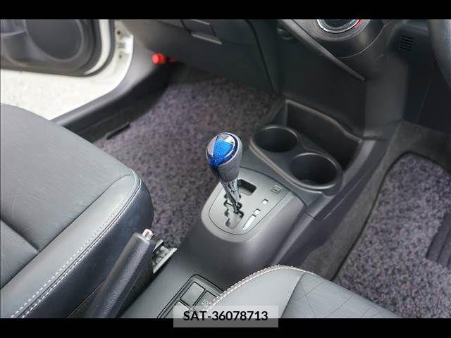 Toyota AQUA 2014-04 314175-11