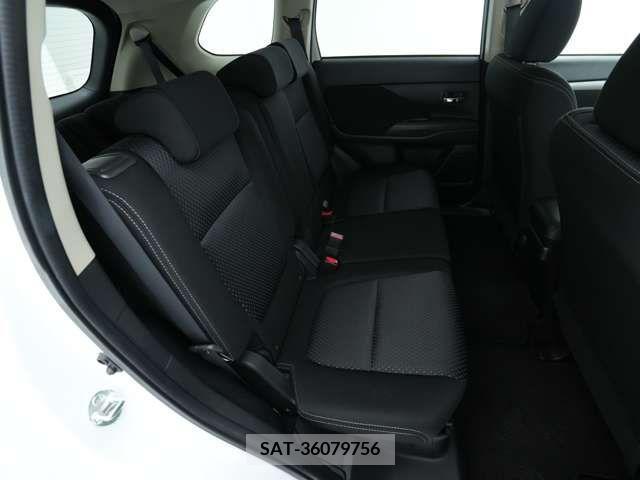 Mitsubishi OUTLANDER 2018-10 281275-6
