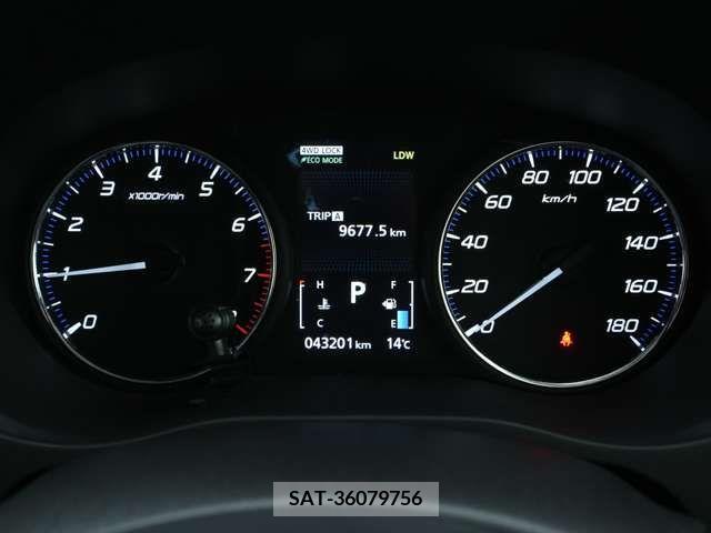 Mitsubishi OUTLANDER 2018-10 281275-11