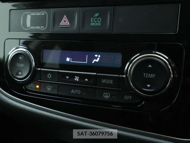 Mitsubishi OUTLANDER 2018-10 281275-17