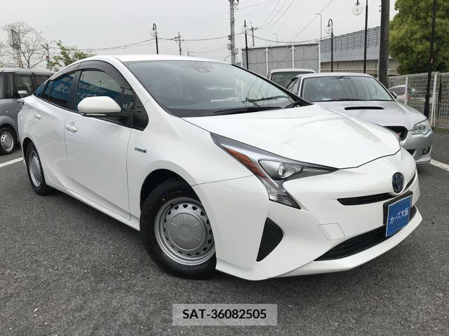 Toyota PRIUS 2018-04 281839-1