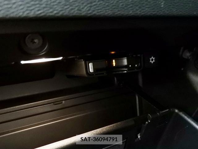 Volvo XC40 2019-09 348079-17