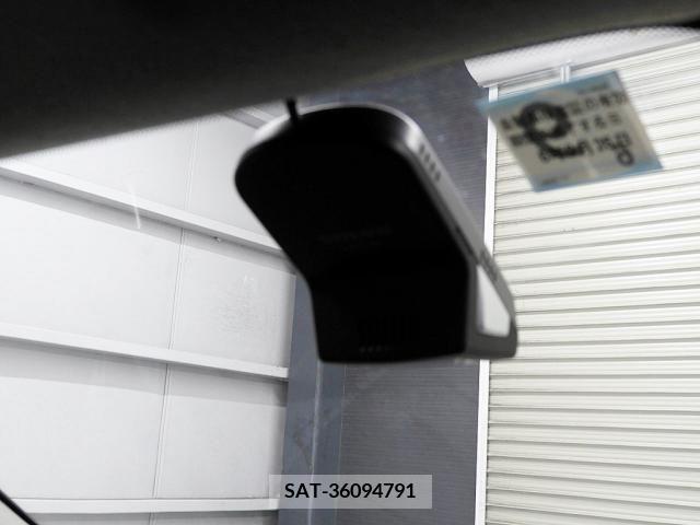 Volvo XC40 2019-09 348079-6