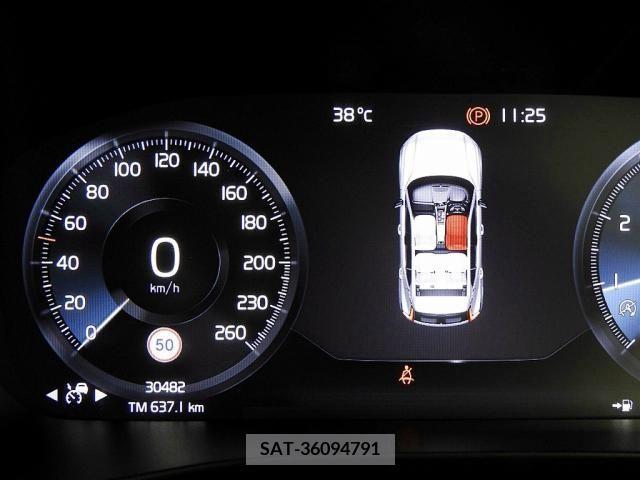 Volvo XC40 2019-09 348079-5