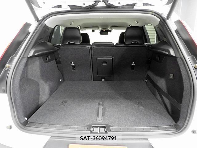 Volvo XC40 2019-09 348079-25