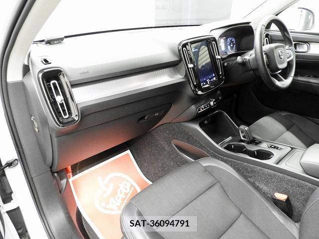 Volvo XC40 2019-09 348079-19