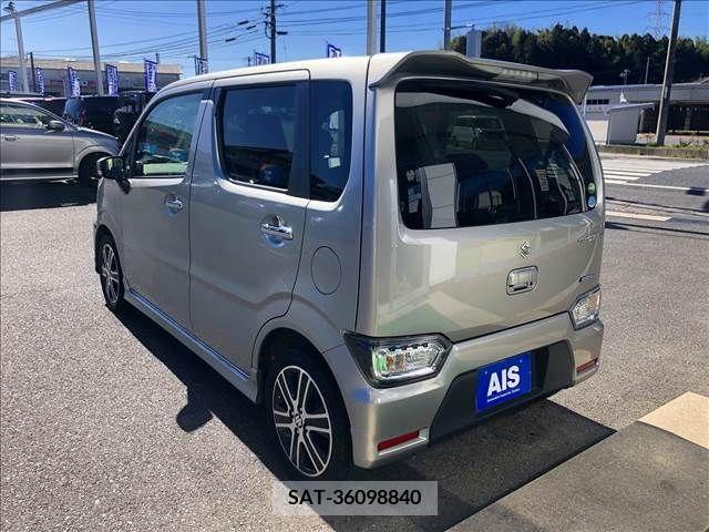 Suzuki WAGON R 2017-04 211660-2