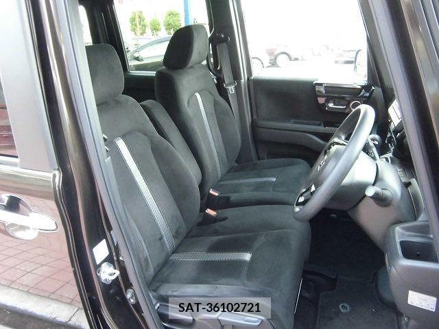 Honda N BOX 2021-05 307339-3