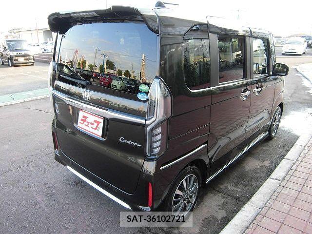 Honda N BOX 2021-05 307339-2