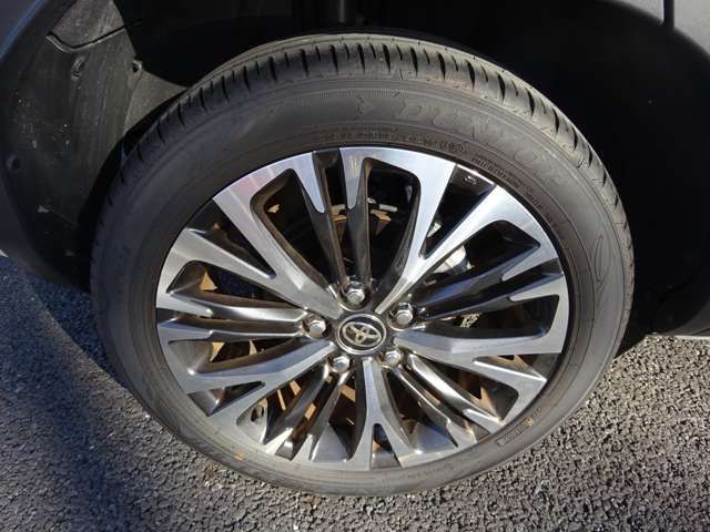 Toyota YARIS CROSS 2021-05 183769-13