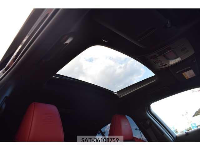 Lexus UX 2020-01 221899-10