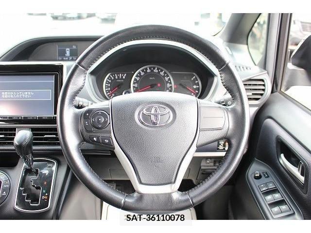 Toyota NOAH 2014-01 374049-15