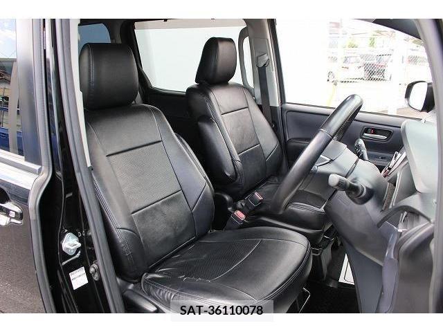 Toyota NOAH 2014-01 374049-13