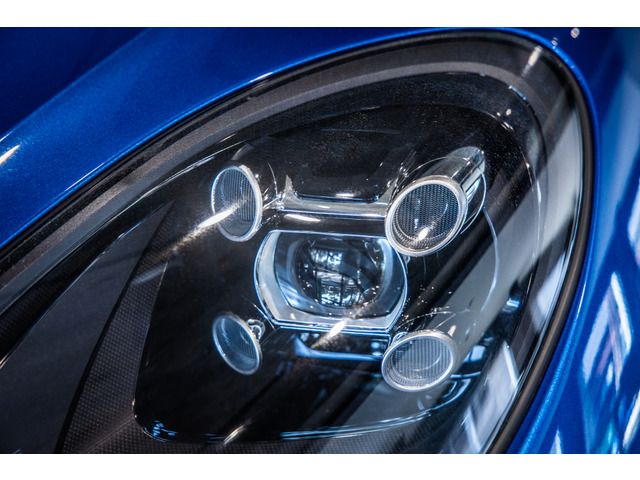 Porsche MACAN 2020-02 187602-19