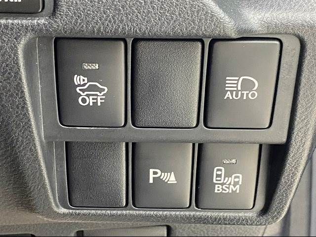 Lexus IS 2018-07 9113-7