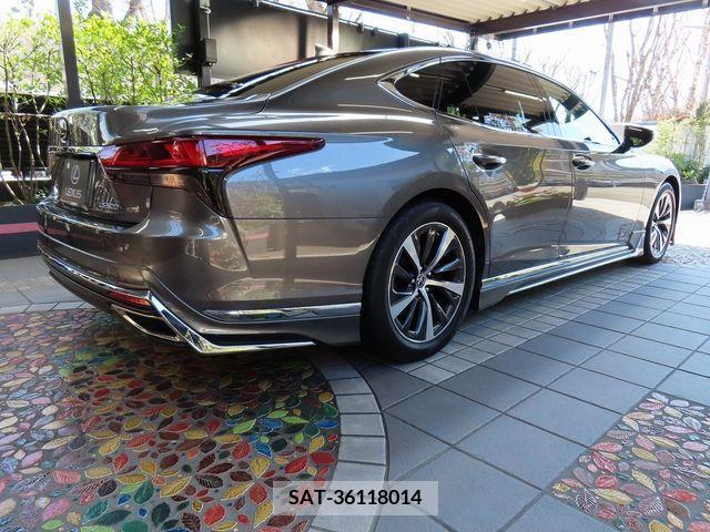 Lexus LS 2022-09 388173-6