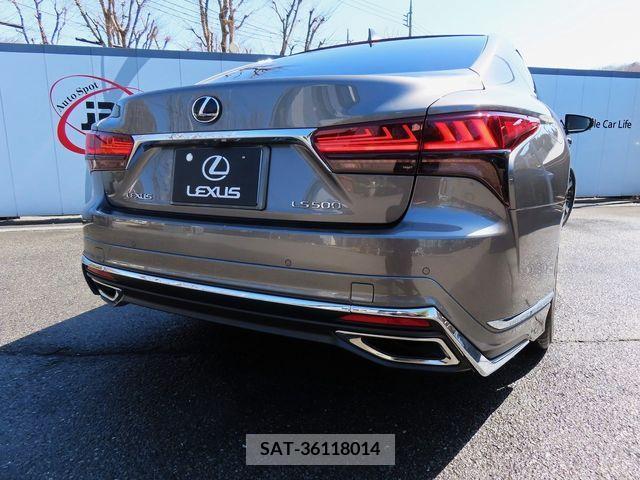 Lexus LS 2022-09 388173-28