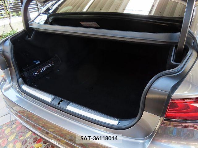 Lexus LS 2022-09 388173-25