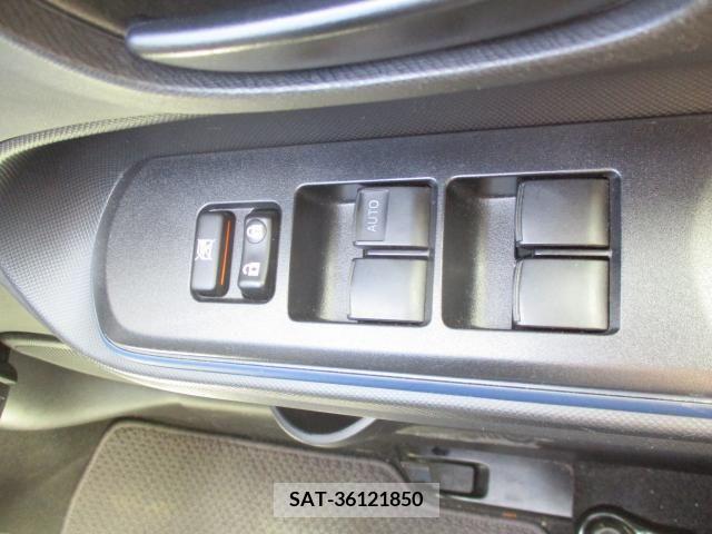 Toyota AQUA 2017-06 327936-9