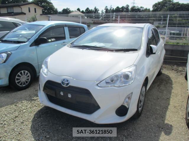 Toyota AQUA 2017-06 327936-3