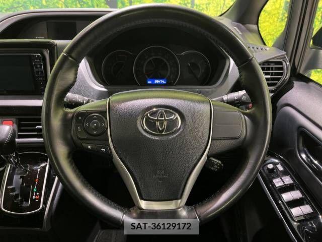 Toyota VOXY 2021-01 288864-11