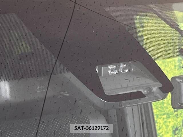 Toyota VOXY 2021-01 288864-4