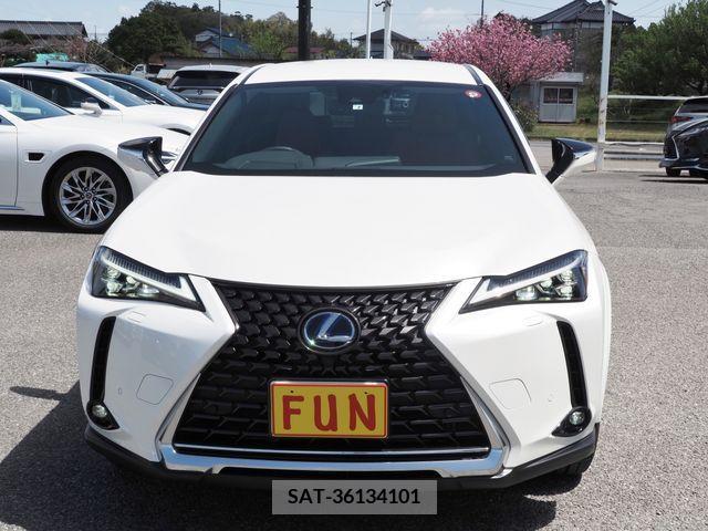 Lexus UX 2022-07 275944-1