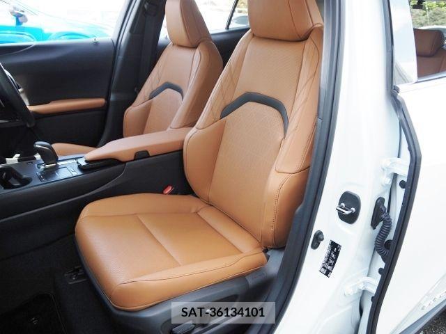 Lexus UX 2022-07 275944-11
