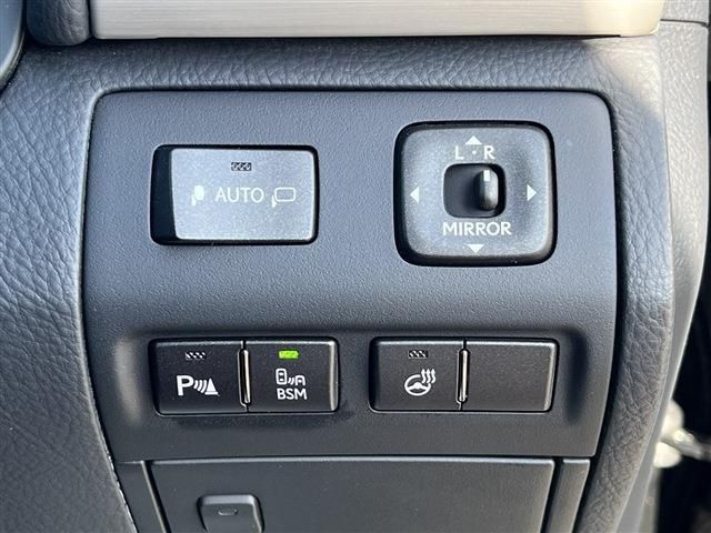 Lexus LS 2014-03 15810-12
