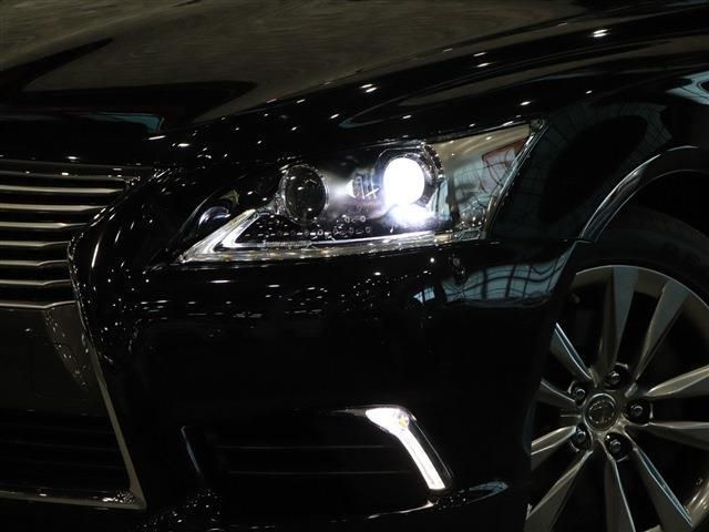 Lexus LS 2014-03 15810-8